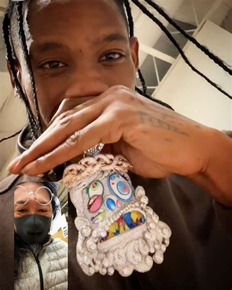 travis scott murakami chain.